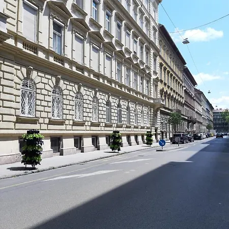 Citypark Classic Downtown Apartment Budapest
