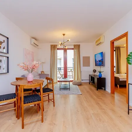 Appartement Kiraly Str. Corner Downtown