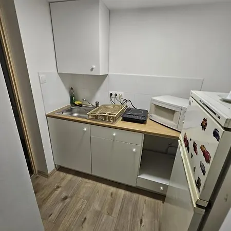 7dab Rotten 4b2 Contactless Self Check-in Apartment Budapest