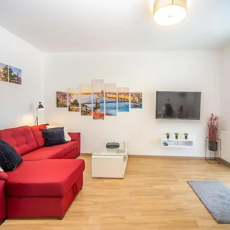 Grace Pine 1 Apartment
