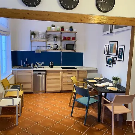 Birdie 3-bdr Apartment