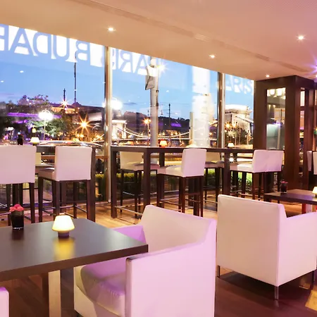 Sofitel Chain Bridge 5*