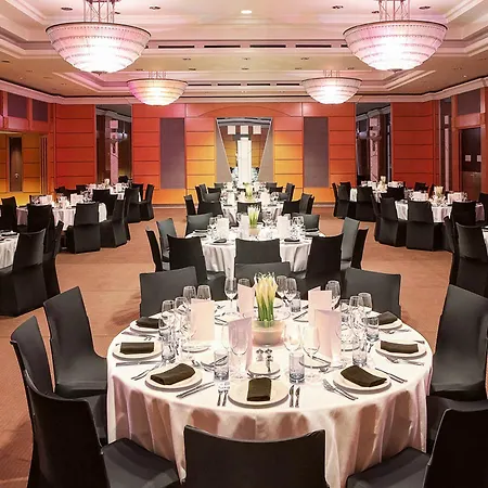 Sofitel Chain Bridge 5* בודפשט