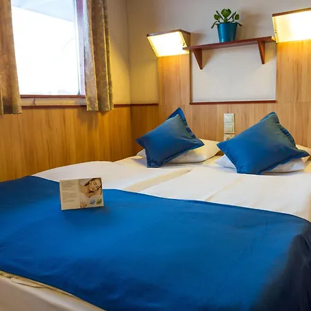 Úszó hotel Fortuna Boat