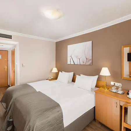 Danubius Arena 4* Budapest