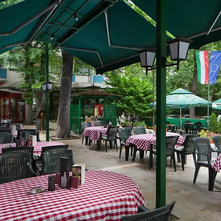 Hotel Benczur