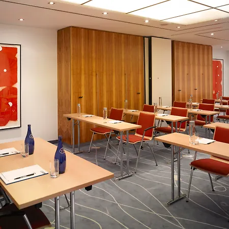 Hotel Park Plaza 4*