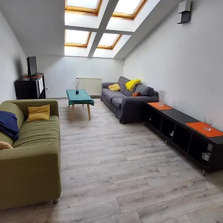 Kmt1 Apartment