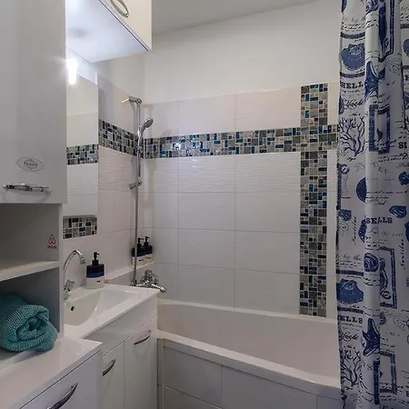 Parkside Double Homestay