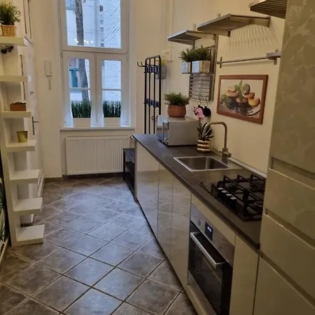 Bajnok Property Apartment *