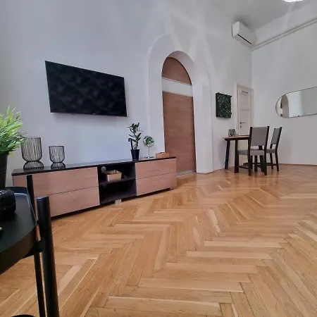 Bajnok Property Apartment Budapest