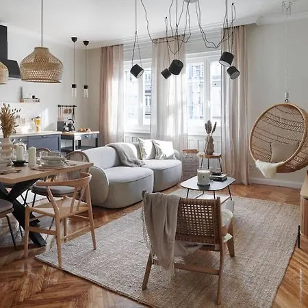 Apartment Scandinavian Art 3-bdr Budapest