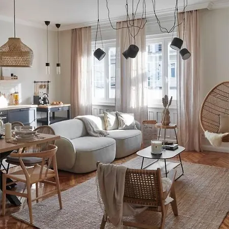 Scandinavian Art 3-bdr Apartment Budapest