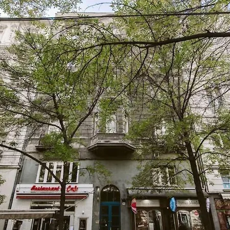 V41 Vaci Apartment *