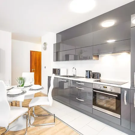 Modern With Free Garage And Balcony In The Downtown Budapest