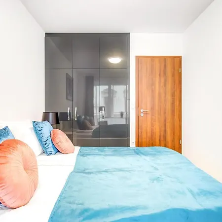 Apartment Modern With Free Garage And Balcony In The Downtown Budapest