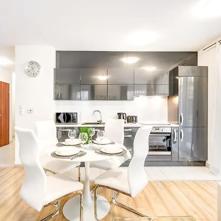 Modern With Free Garage And Balcony In The Downtown * Budapest