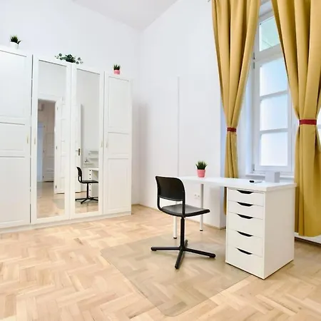 Standard By Hi5 - Muzeum 5 Apartment Budapest