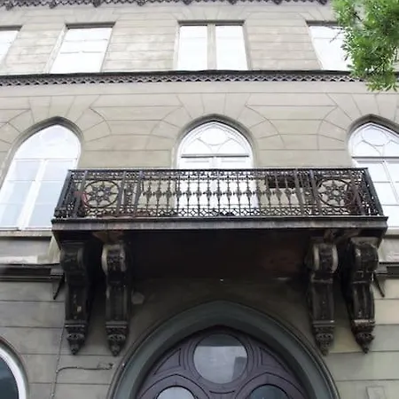Standard By Hi5 - Muzeum 5 * Budapeste