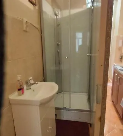 Attila Apartman Apartment