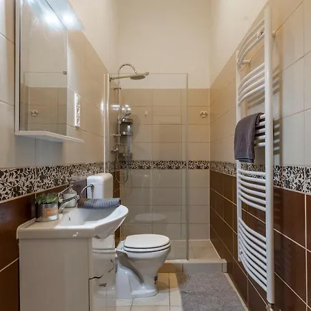 Cozy & Pleasant Homes In The Heart Of * Budapeste