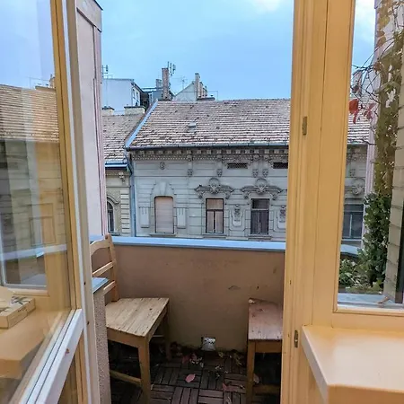 Spacious 4br Oasis In - Bp Sky Apartment