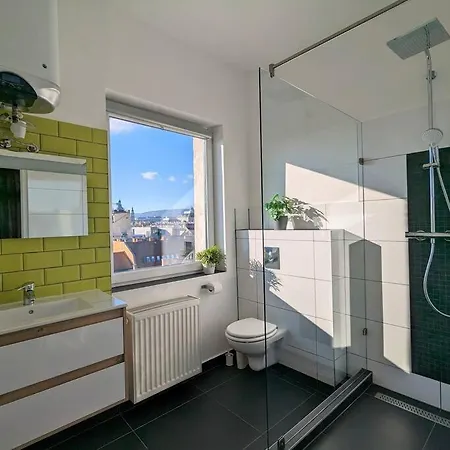 Modern With Skyline View - Skyline Apartment Budapest