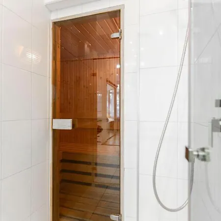 Luxurious & Spacious Downtown In Liszt Ferenc Square Apartment