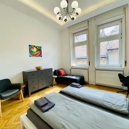 Apartment Spacious 4br Oasis In - Bp Sky Budapest