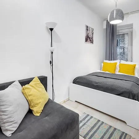 Convenient Apartment *
