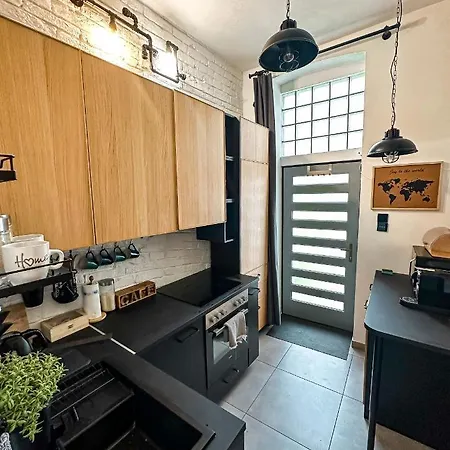Urban With Private Garden Near Andrassy Apartment Budapest