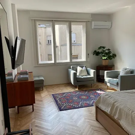 5 * Budapest