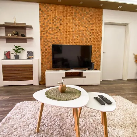 Apartament Slate Wood