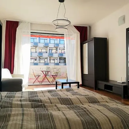 Apartment Cozy At Hero's Square *