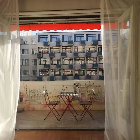 Cozy At Hero's Square *