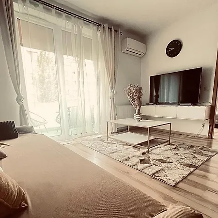 Corvin Promenade Crystal Apartment *