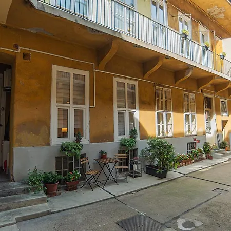 Magica - Cosy In The Heart Of *