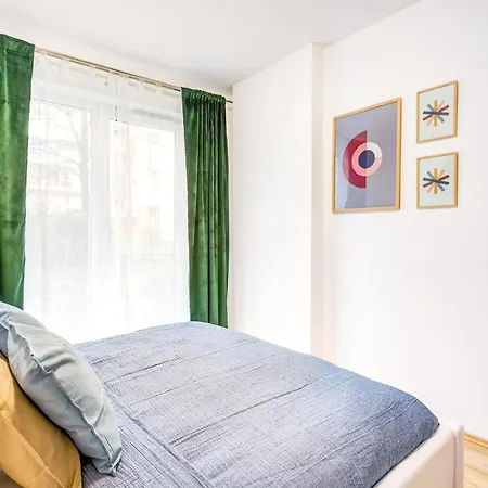 Appartement Tranquil With Free Parking And Garden Connection In The Downtown Budapest