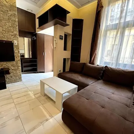 Apartment Terez Korut - Central