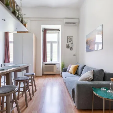 M17 Mecset * Budapest