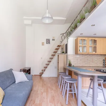 Apartment M17 Mecset