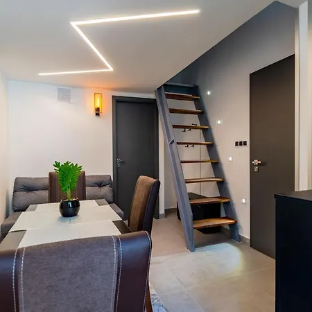 La Fortezza Panzio Apartment