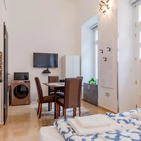 La Fortezza Panzio Apartment
