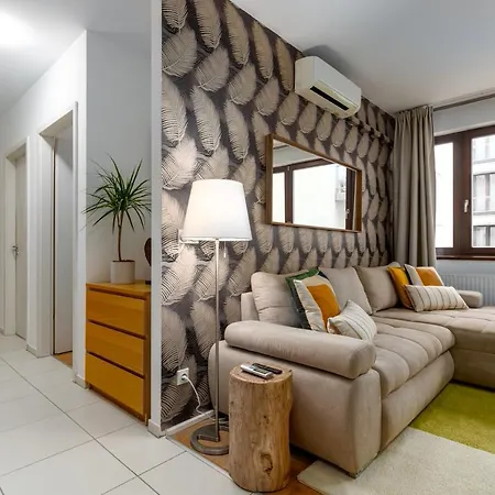 Urban Oasis With Free Parking * Budapest