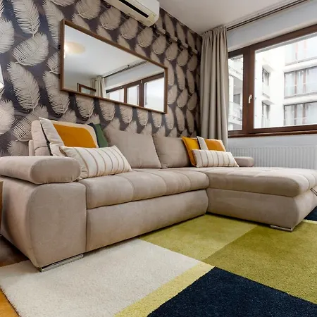 Urban Oasis With Free Parking Apartment *