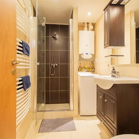 Apartment Two Bedroom At Basilica *
