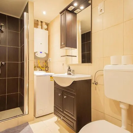 Apartment Two Bedroom At Basilica Budapest