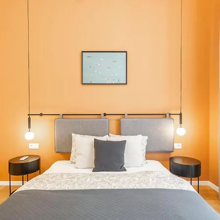 Apartment Luxurious Minimalist With Sauna By Prestige Homes Budapest