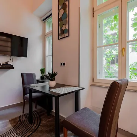 La Fortezza Panzio Apartment *