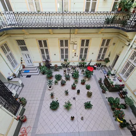 Ricky Apartment